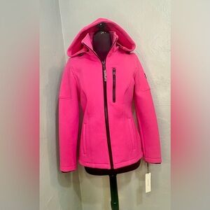 Calvin Klein Women’s Fuchsia Hooded Softshell Jacket (M)